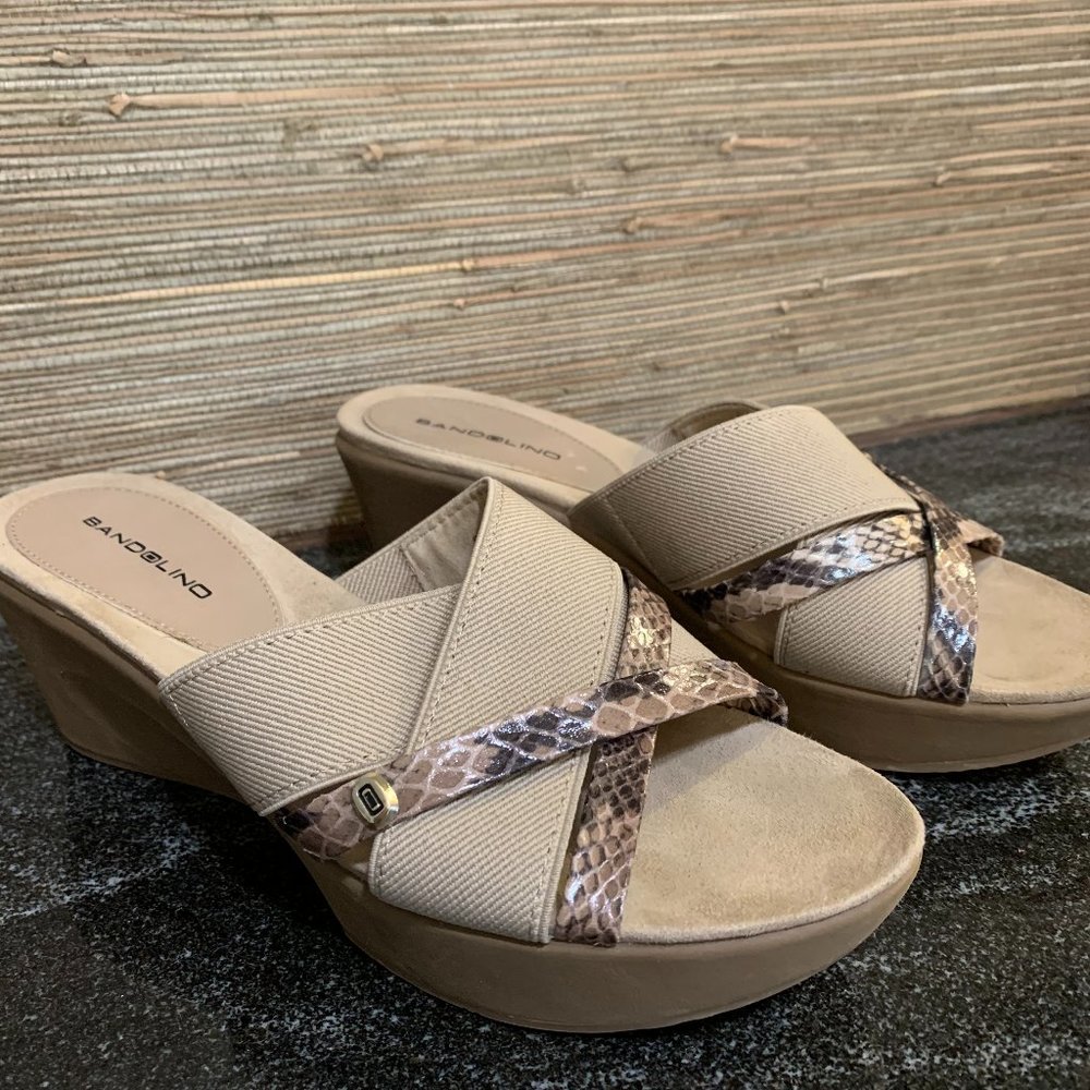 Bandolino Platform Slide with snake straps 8M